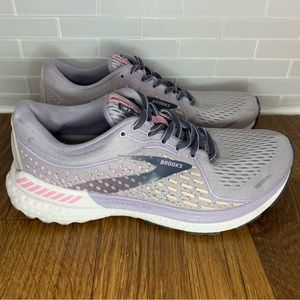 Brooks Adrenaline 21 Women’s Size 7